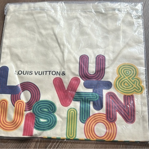 Louis Vuitton Limited Edition Canvas Tote Bag – Exhibition Exclusive - Picture 5 of 5